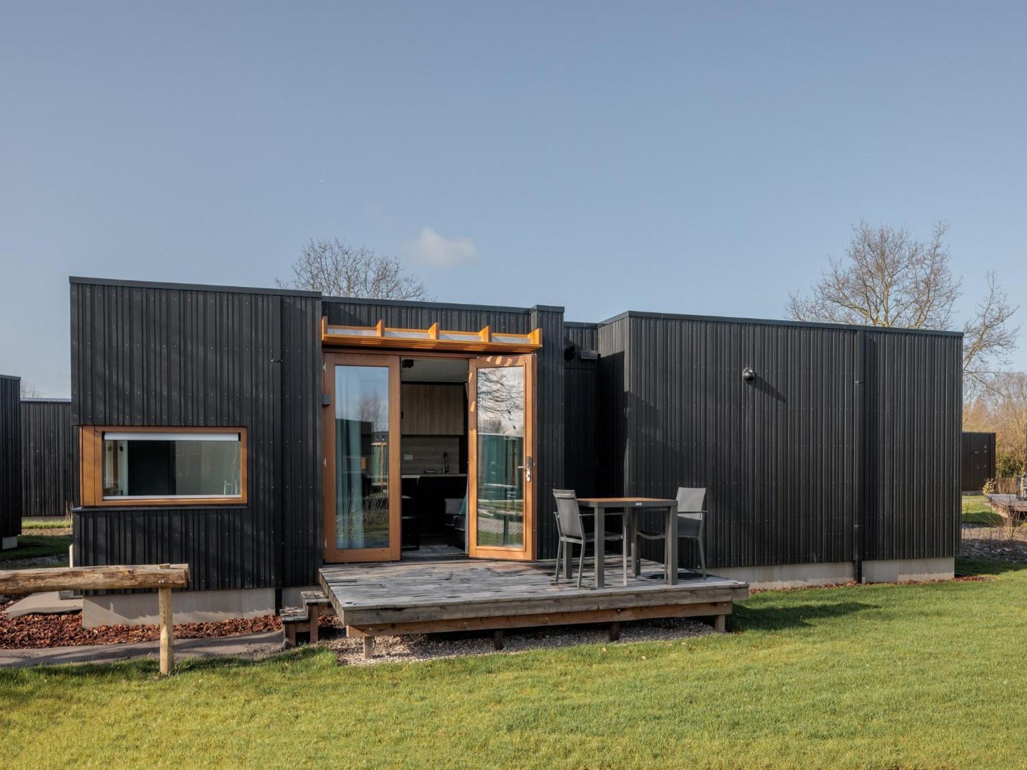 Comfortable Tiny House With Airco, On A Near The Grevelingenmeer Vakantiehuis Scharendijke